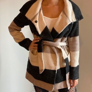 Hot Jacket Coat size 10